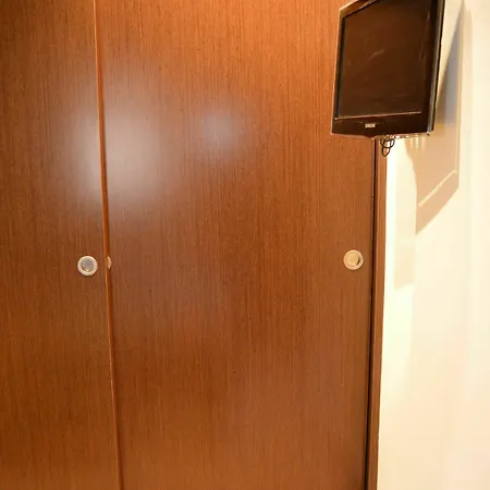 Rera St Domenec 731 *